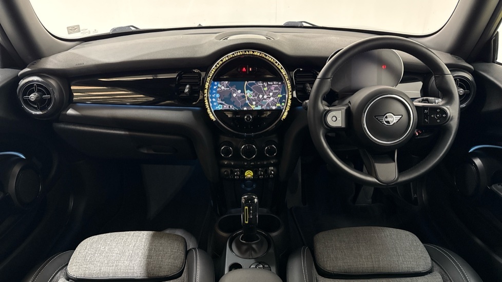 Mini Hatch Level 2 WR71ZJZ White #4