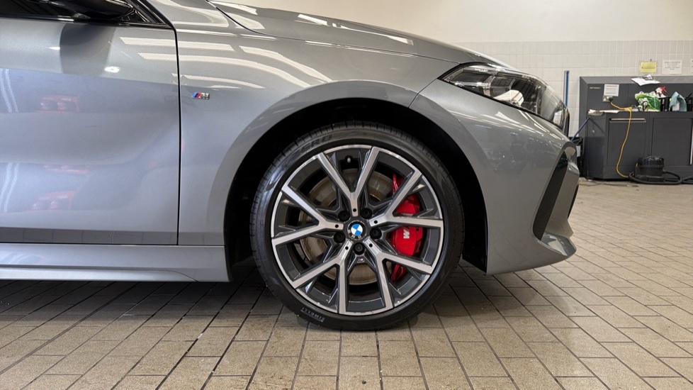 BMW 1 Series M Sport White #28
