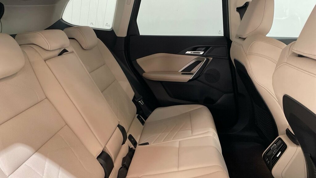 BMW iX1 150Kw Edrive20 Shadow Edition 65Kwh Black #19