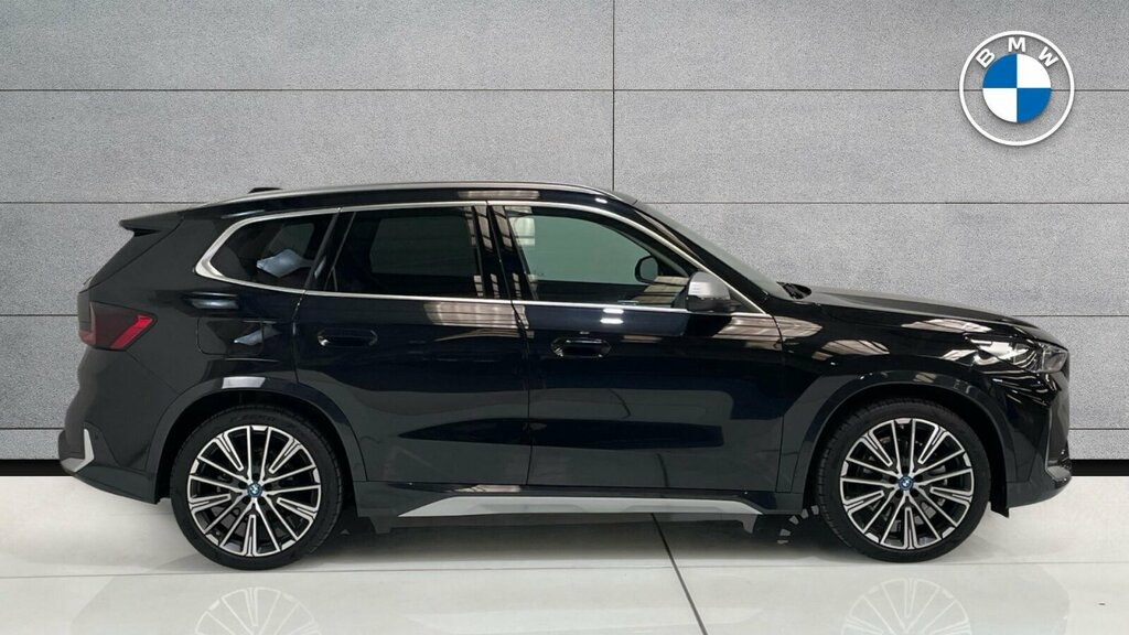 BMW iX1 150Kw Edrive20 Shadow Edition 65Kwh Black #9