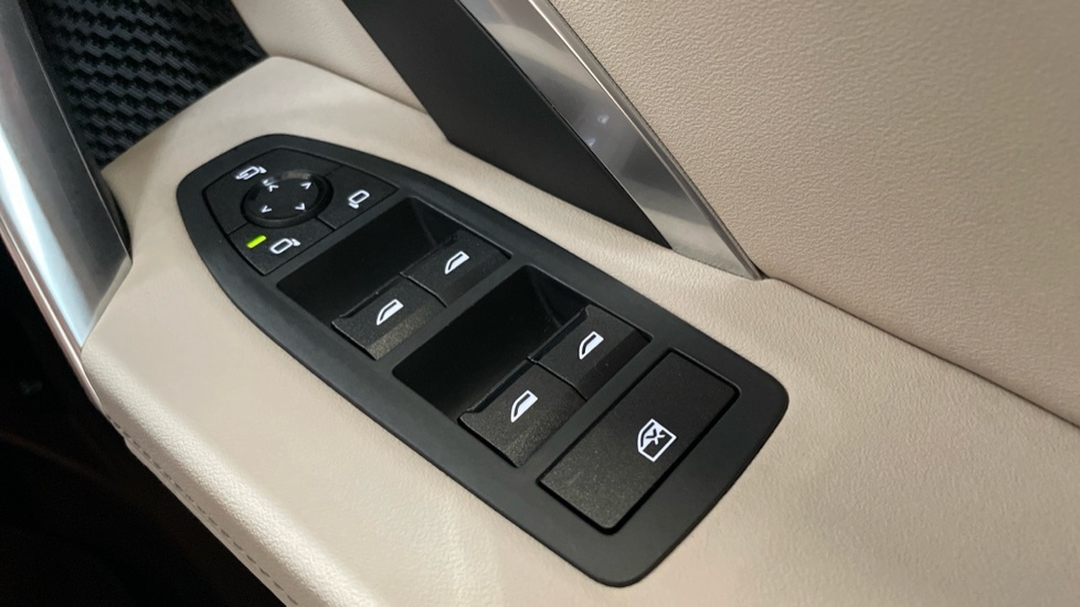 BMW iX1 150Kw Edrive20 Shadow Edition 65Kwh Black #56