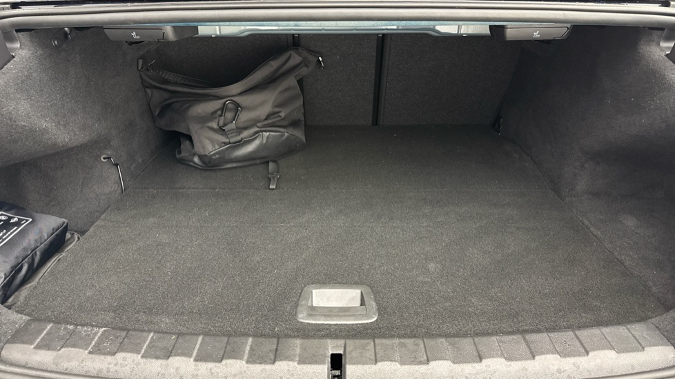 BMW 3 Series 330E 22.3 Kwh M Sport Step Pro Pack White #26