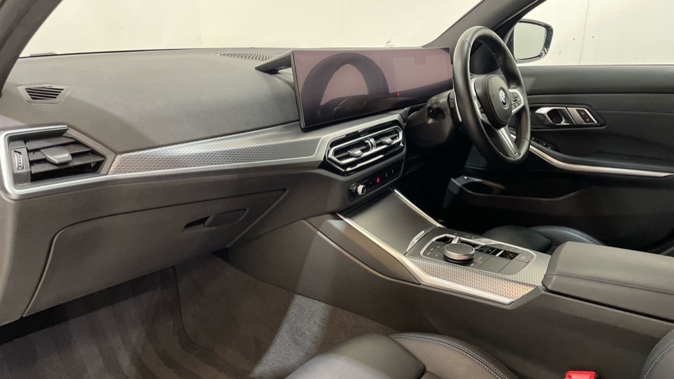 BMW 3 Series 320I Xdrive M Sport Step Black #13