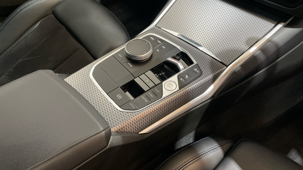 BMW 3 Series 320I Xdrive M Sport Step Black #19