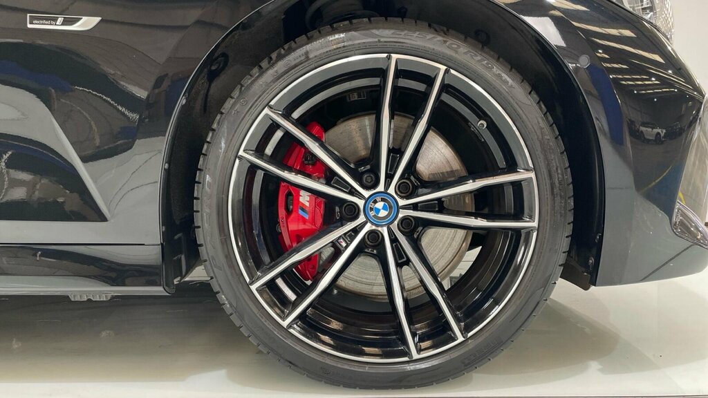 BMW 3 Series 320I Xdrive M Sport Step Black #27