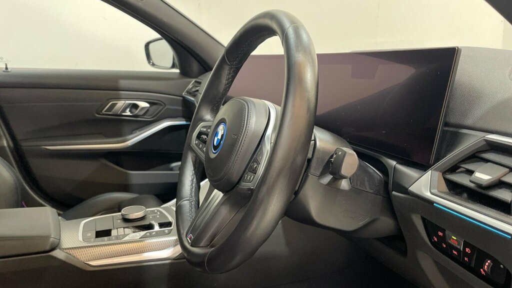 BMW 3 Series 320I Xdrive M Sport Step Black #12