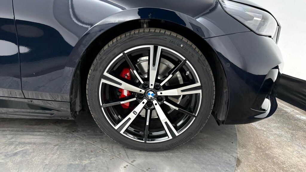 BMW 5 Series 530E M Sport Black #28