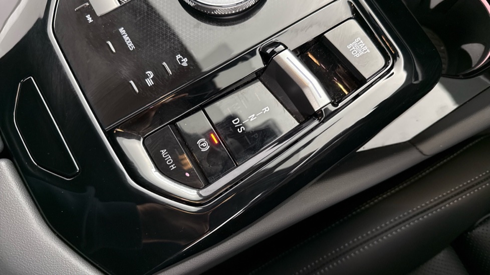 BMW 5 Series 530E M Sport Black #37