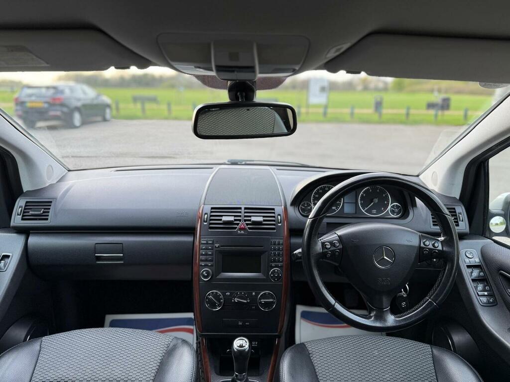 Mercedes-Benz A Class Hatchback 1.5 A160 Blueefficiency Elegance Se Silver #2