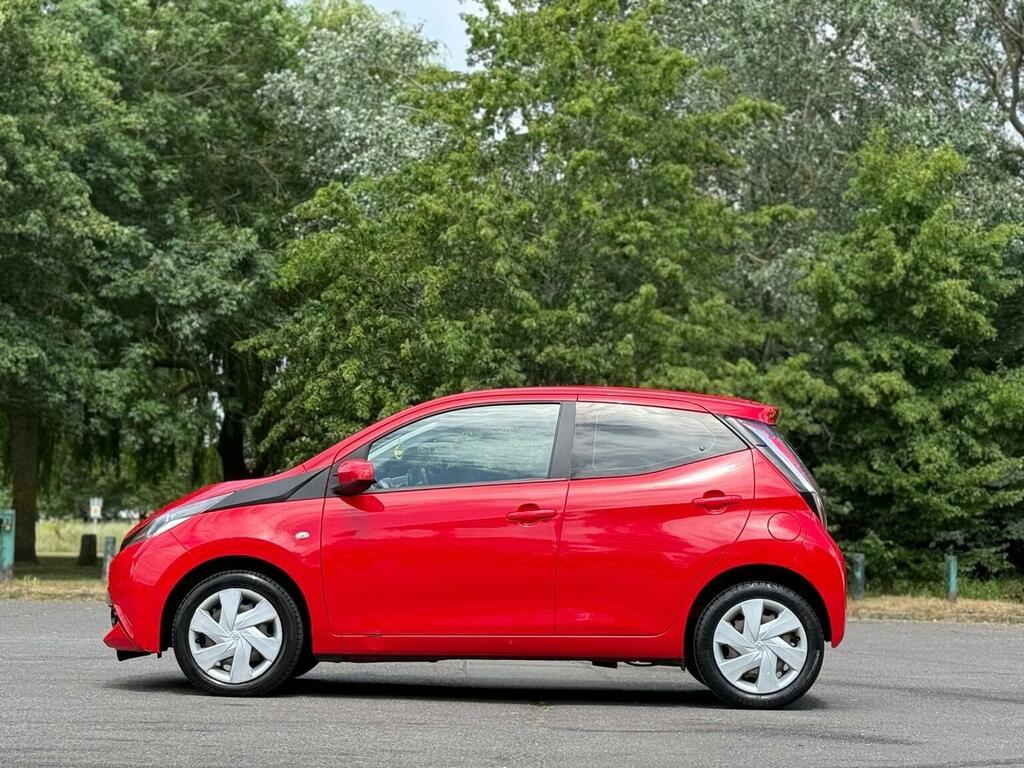 Toyota Aygo 1.0 Vvt-i X-play Hatchback Euro White #9