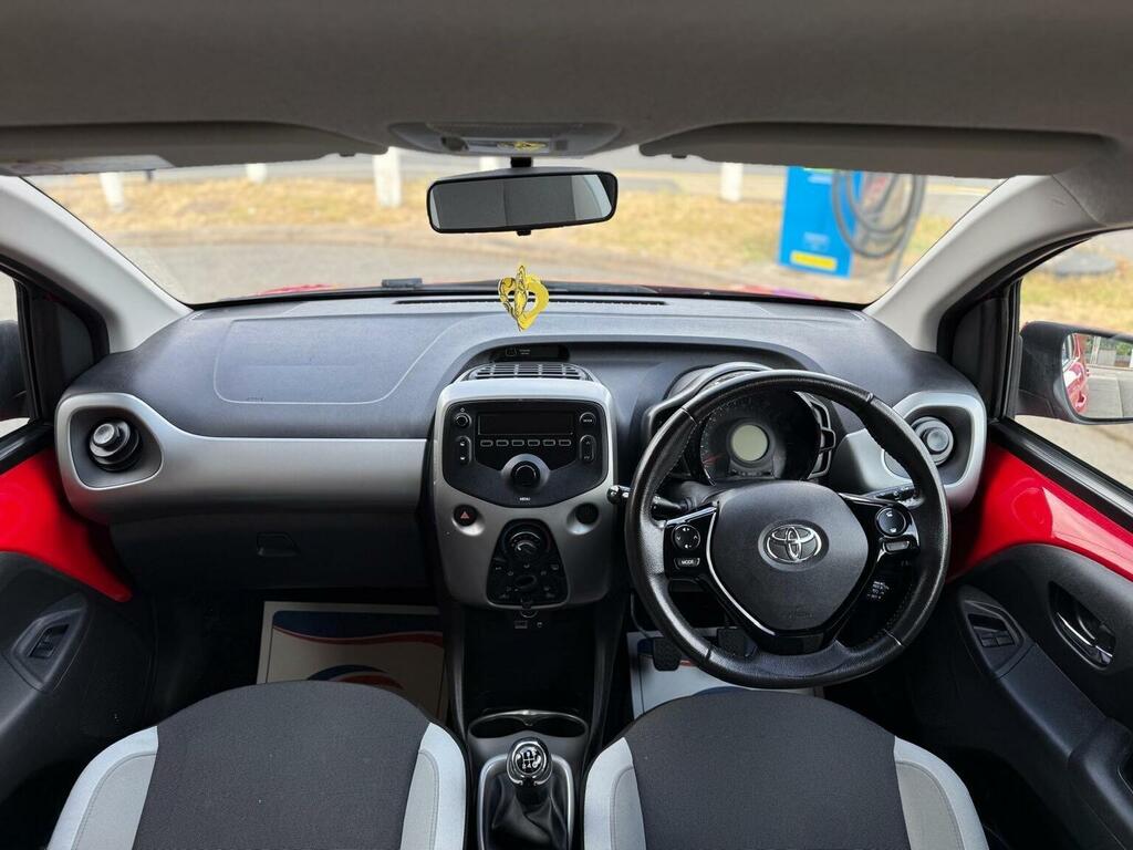 Toyota Aygo 1.0 Vvt-i X-play Hatchback Euro White #22