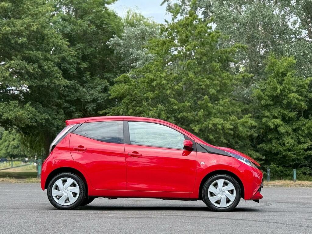 Toyota Aygo 1.0 Vvt-i X-play Hatchback Euro White #8