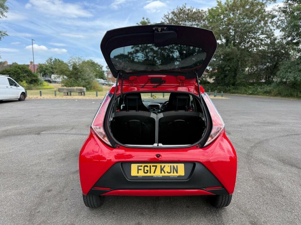 Toyota Aygo 1.0 Vvt-i X-play Hatchback Euro White #40