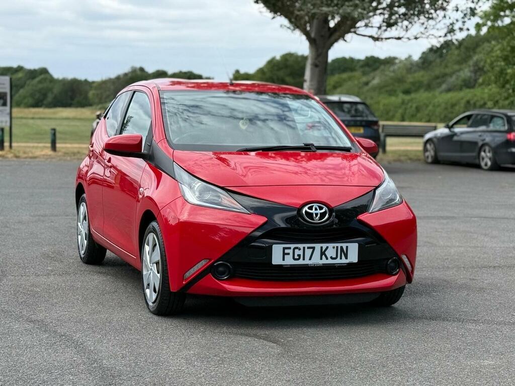 Toyota Aygo 1.0 Vvt-i X-play Euro 6 Red