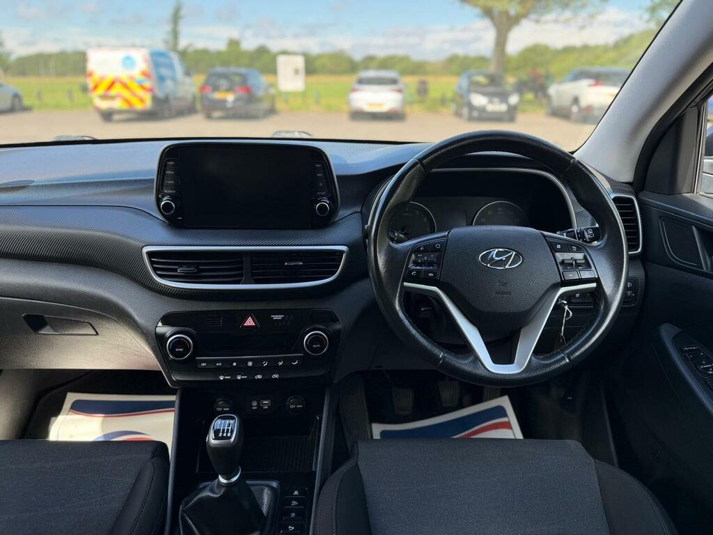 Hyundai Tucson N Line Red #16
