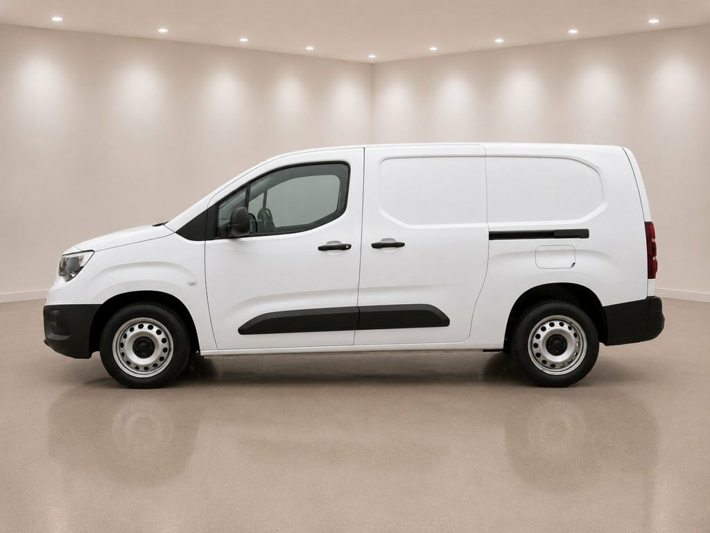 Vauxhall Combo 1.5L Prime 6Dr DV24SZC White #4