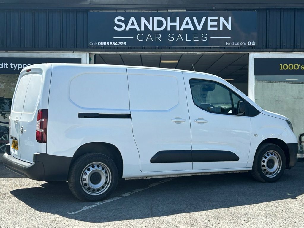 Vauxhall Combo 1.5L Edition White #5