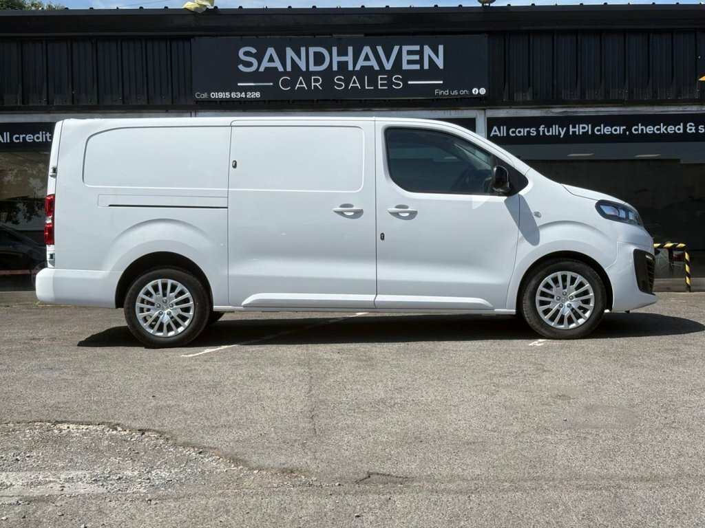 Vauxhall Vivaro 1.5L Pro 6Dr White #3