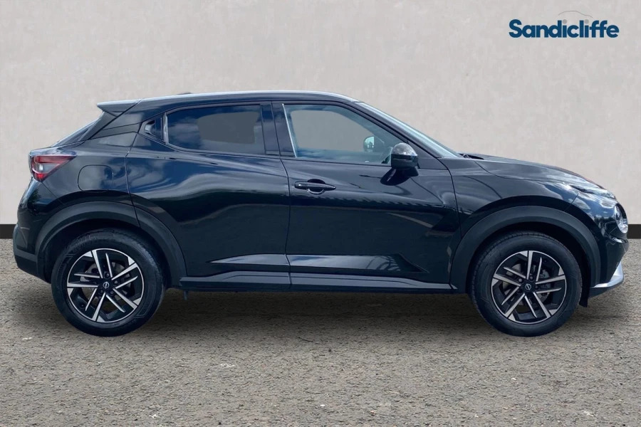Nissan Juke Juke 1.6 Hybrid N-connecta Hatchback MW75DXY Black #3