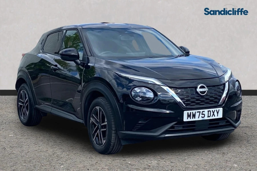 Nissan Juke Juke 1.6 Hybrid N-connecta Hatchback MW75DXY Black