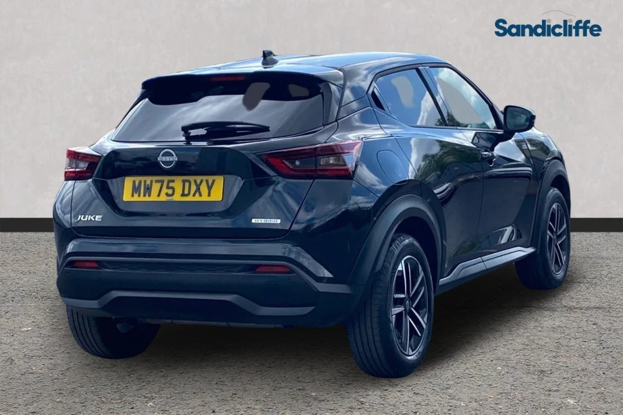 Nissan Juke Juke 1.6 Hybrid N-connecta Hatchback MW75DXY Black #4