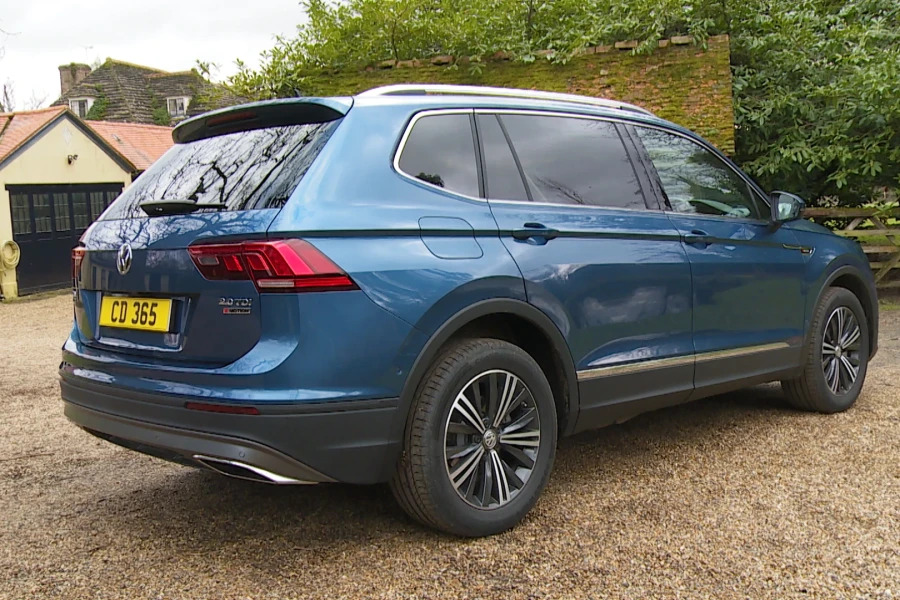Volkswagen Tiguan Allspace Tiguan Allspace 1.5 Tsi Evo Se Nav Dsg Estate Black #2