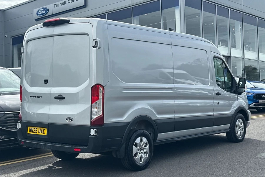 Ford Transit Custom Transit Limited Van 350 L3 2.0L Ecoblue 165Ps Fwd WN25UAC Silver #4