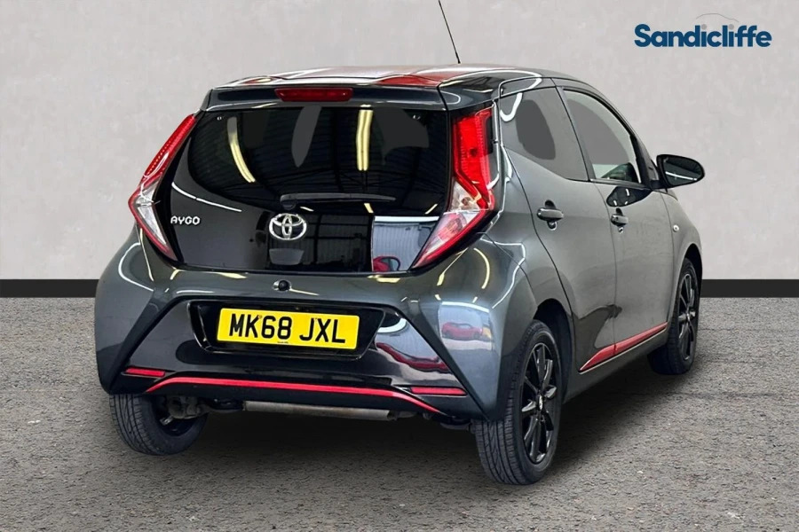 Toyota Aygo Aygo 1.0 Vvt-i X-press Hatchback MK68JXL Grey #4