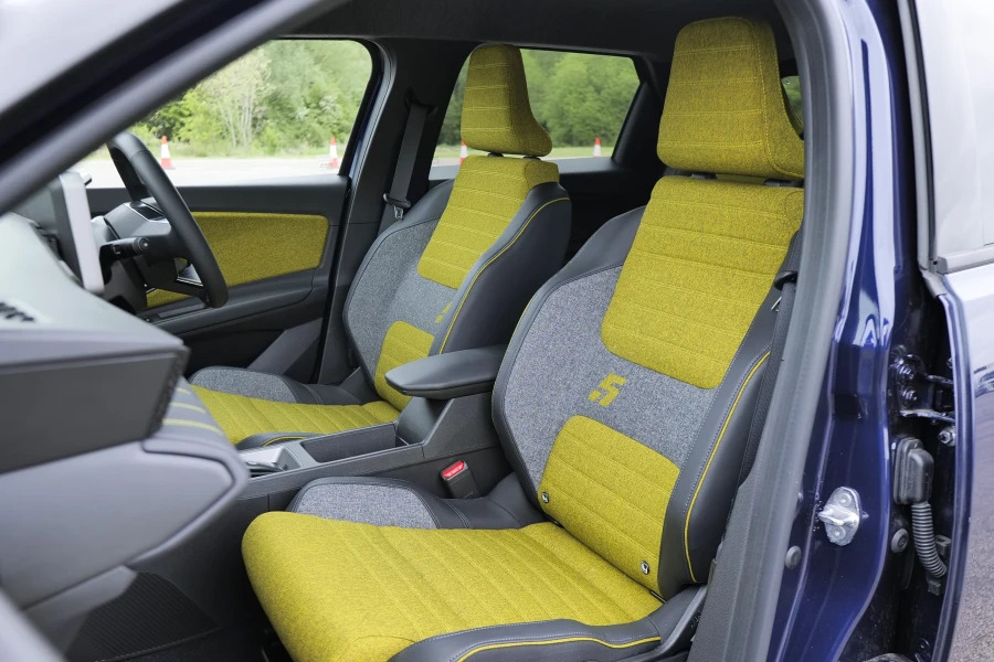 Renault 5 E-Tech 5 110Kw Techno Comfort Range 52Kwh Hatchb Black #6