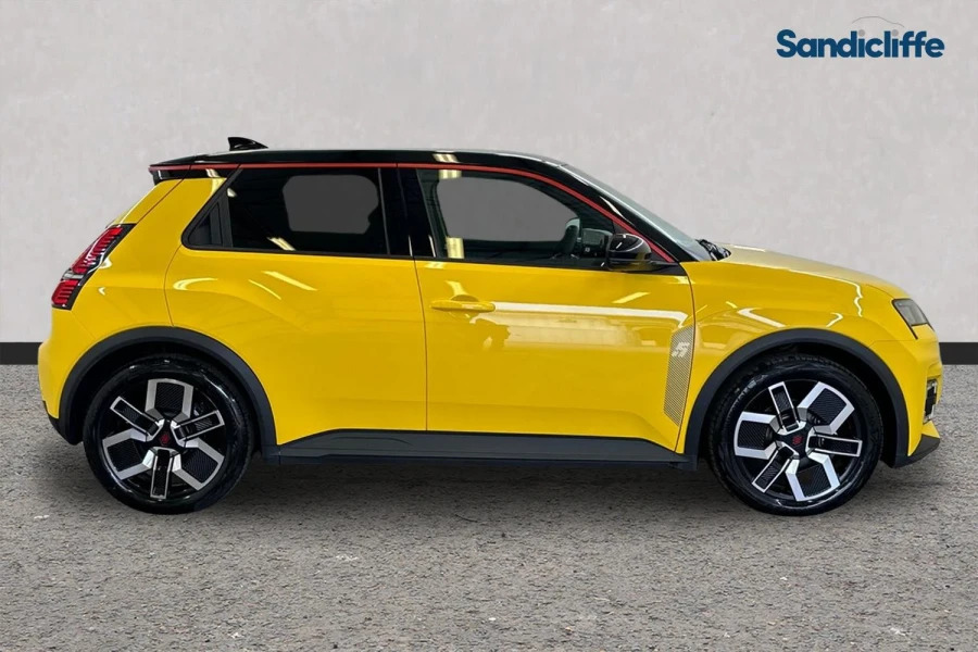 Renault 5 E-Tech 5 110Kw Techno Comfort Range 52Kwh Hatchb Black #3