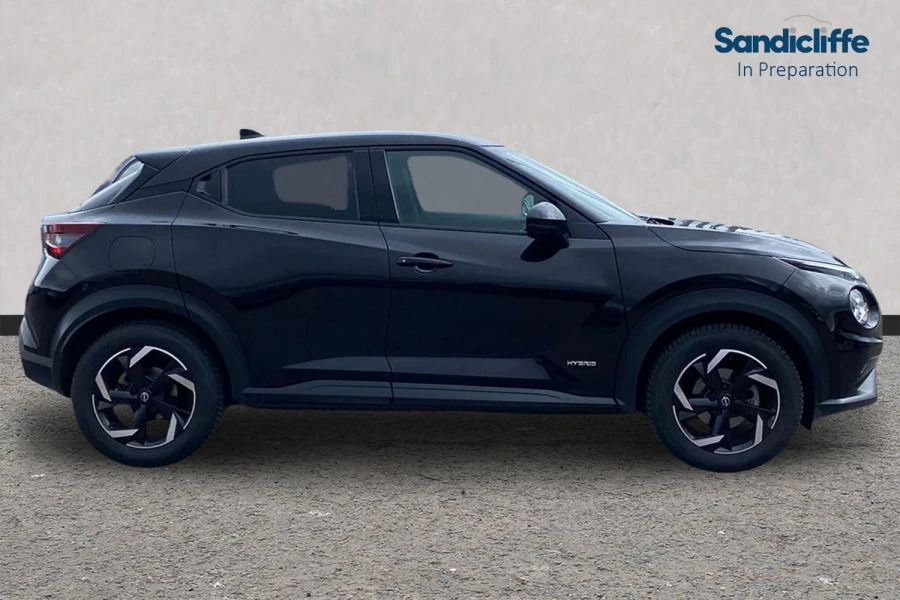 Nissan Juke Juke 1.6 Hybrid N-connecta Hatchback BC23OWZ Black #4