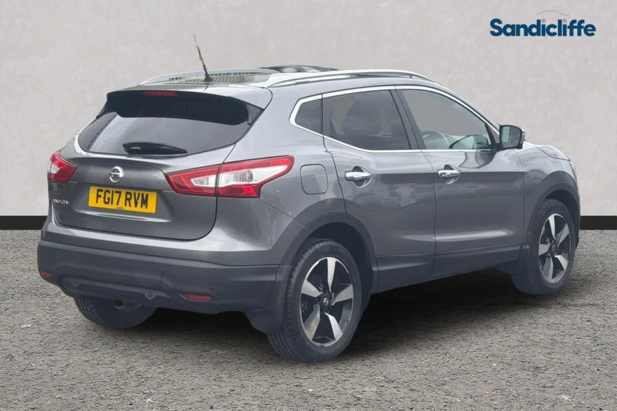 Nissan Qashqai Qashqai 1.6 Dig-t N-connecta Hatchback Grey #4