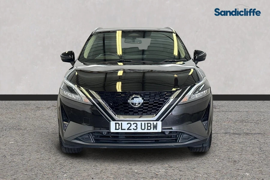 Nissan Qashqai Qashqai 1.3 Dig-t Mh 158 N-connecta Hatchback DL23UBW Black #2
