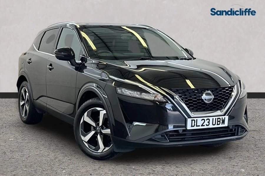 Nissan Qashqai Qashqai 1.3 Dig-t Mh 158 N-connecta Hatchback DL23UBW Black