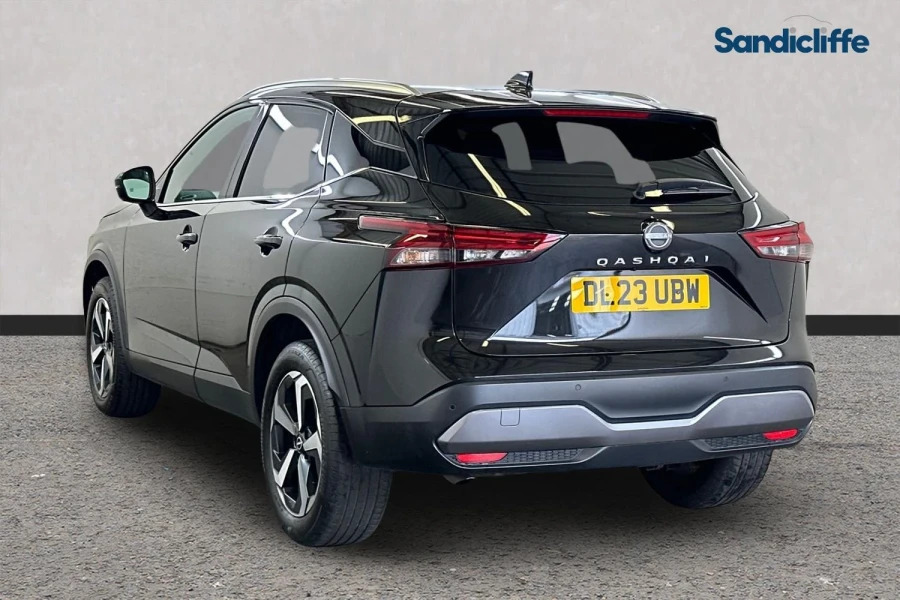 Nissan Qashqai Qashqai 1.3 Dig-t Mh 158 N-connecta Hatchback DL23UBW Black #6