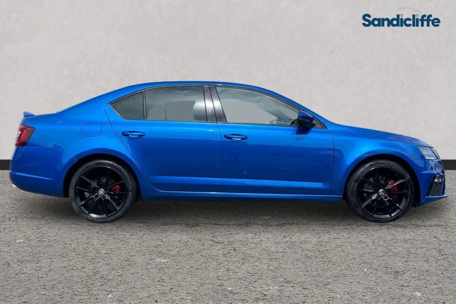 Skoda Octavia Octavia 2.0 Tdi Cr Vrs 4X4 Dsg Hatchback Blue #3