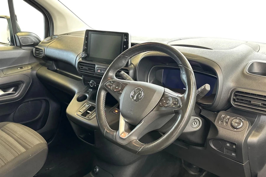 Vauxhall Combo-e Life L1h1 2300 Sportive 50Kw 135 Bhp White #10