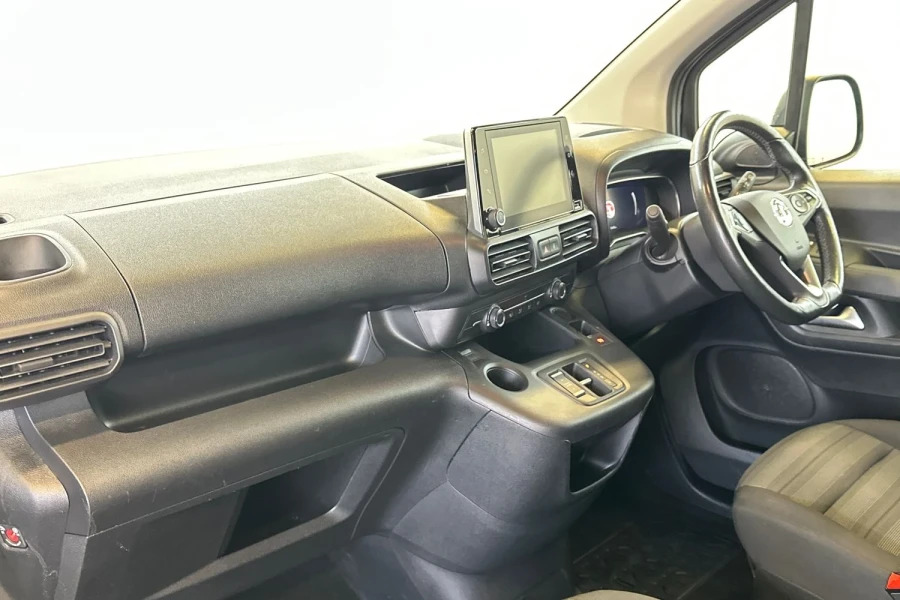 Vauxhall Combo-e Life L1h1 2300 Sportive 50Kw 135 Bhp White #11