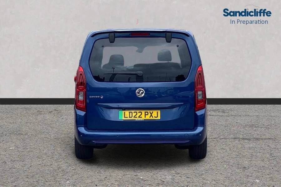Vauxhall Combo-e Life Combo Life 100Kw Se 50Kwh 7 Seat Estate Blue #6