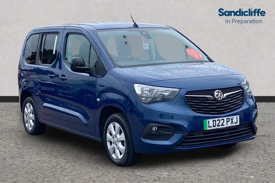 Vauxhall Combo-e Life Combo Life 100Kw Se 50Kwh 7 Seat Estate Blue #2