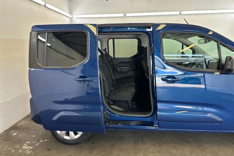 Vauxhall Combo-e Life L1h1 2300 Sportive 50Kw 135 Bhp White #35