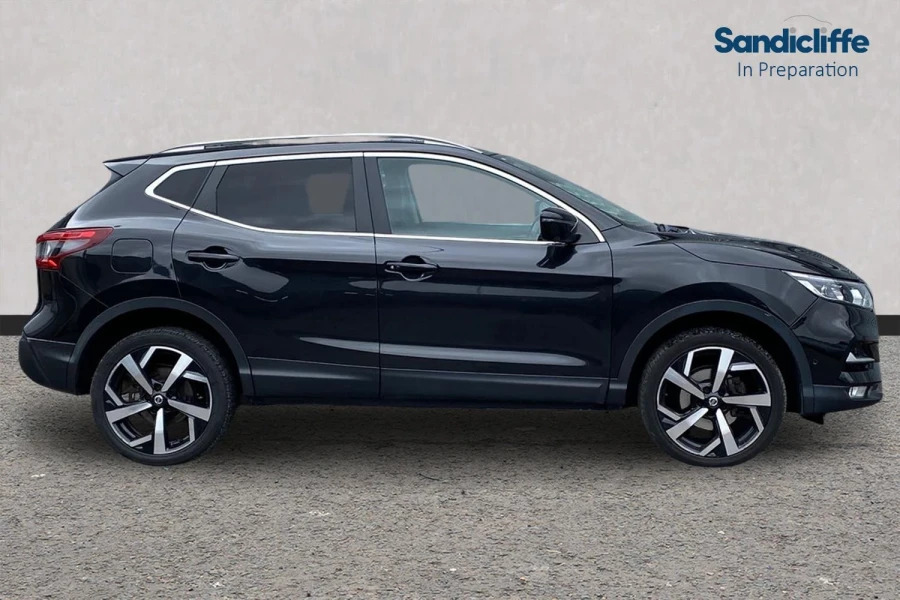 Nissan Qashqai Qashqai 1.6 Dci Tekna Hatchback EU18SXD Black #2