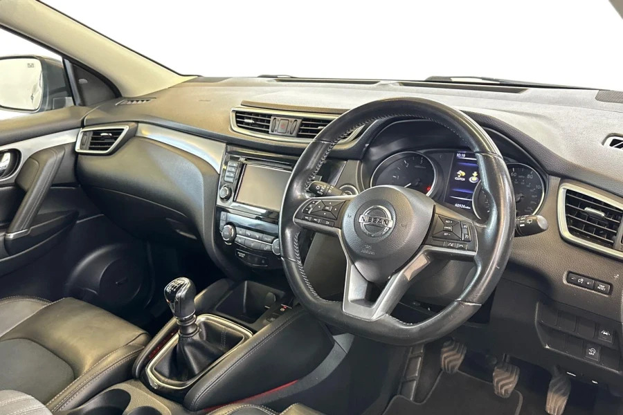 Nissan Qashqai Qashqai 1.6 Dci Tekna Hatchback Black #10