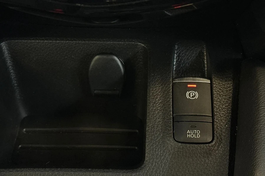 Nissan Qashqai Qashqai 1.6 Dci Tekna Hatchback Black #36