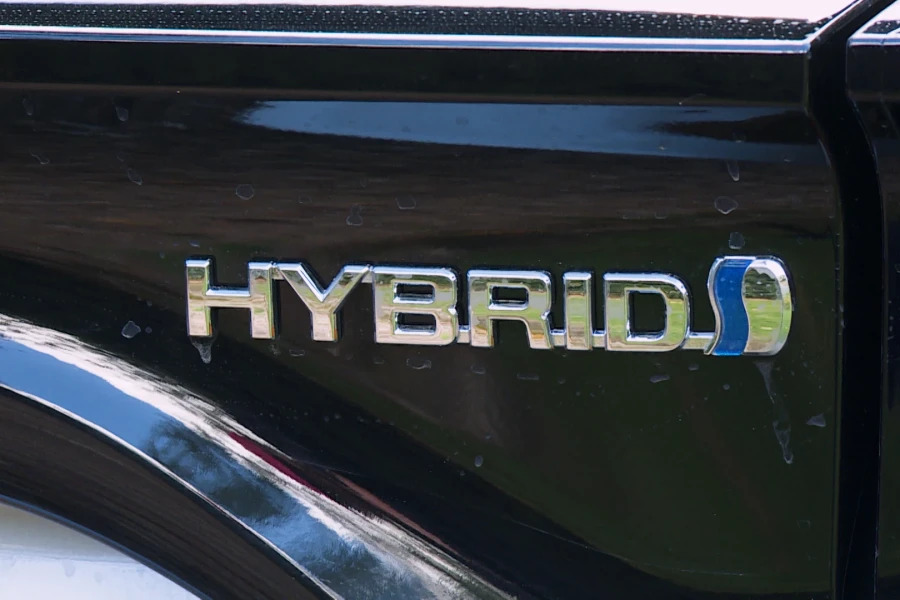 Toyota Yaris Yaris 1.5 Hybrid Design Cvt Hatchback VE24HLH Black #4