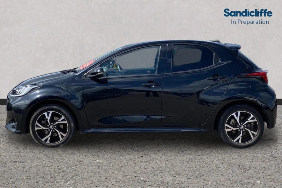 Toyota Yaris Yaris 1.5 Hybrid Design Cvt Hatchback VE24HLH Black #5