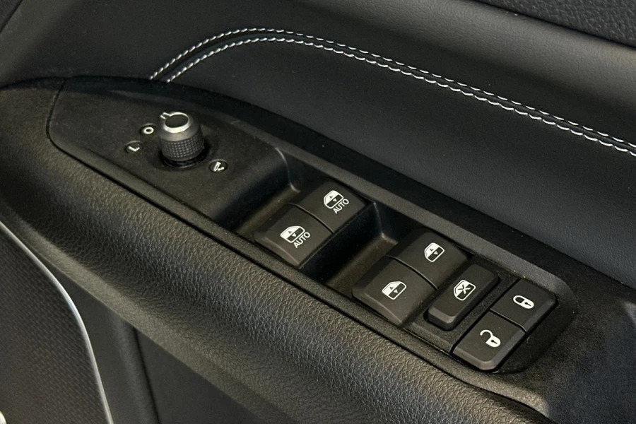 Jeep Compass  White #24