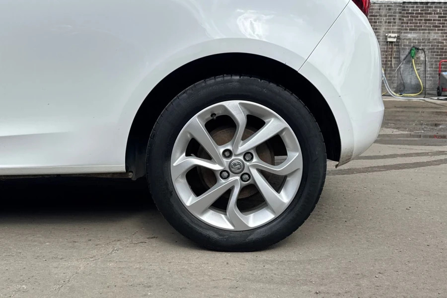 Vauxhall Corsa 1.4 Se White #14