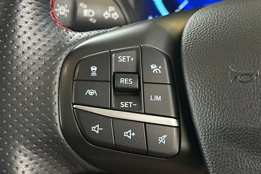 Ford Kuga 2.0 Tdci Ecoblue Vignale Mhev 150 Black #26