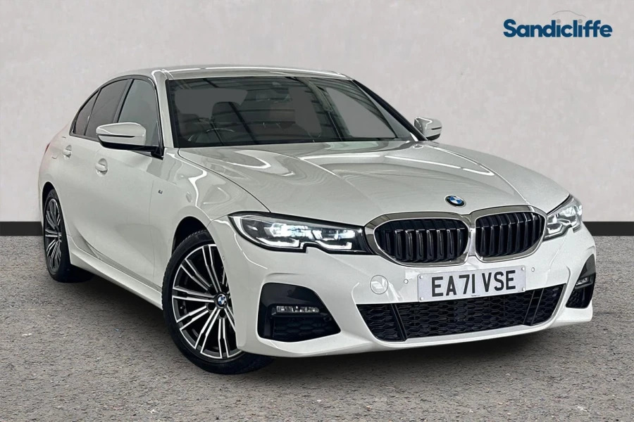 BMW 3 Series 3 Series 320I M Sport Step Saloon White
